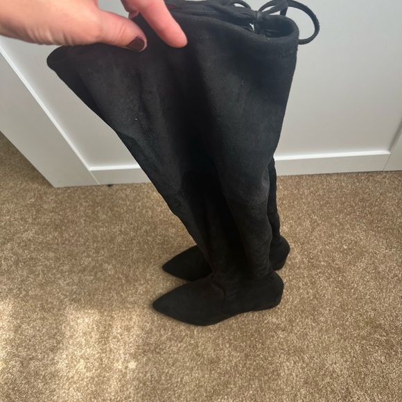 Boots - Picture 3 of 5